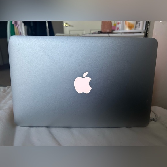 MacBook Air (11-inch, Early 2014)